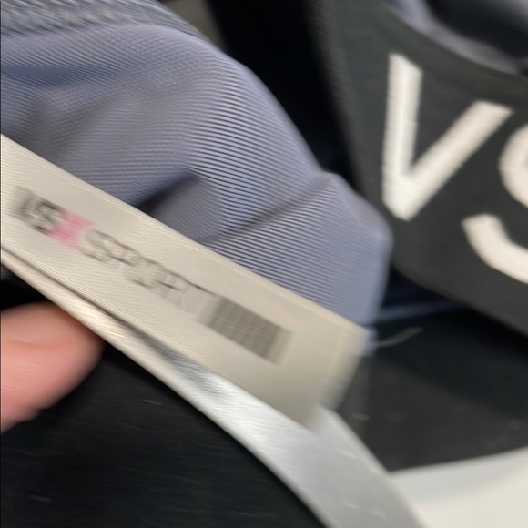 VSX Victoria Secret Gray Sports Bra Medium Support Performance Fabric - Picture 7 of 8